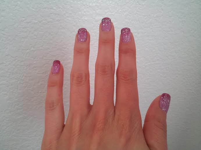 nails-glittery